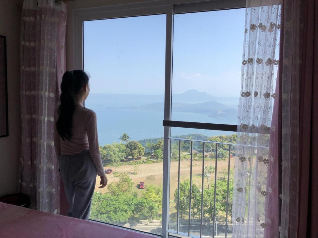 Smdc Tagaytay Taal Lake Condo Cook Netflix No Balcony No Free Parking Тагайтай Экстерьер фото