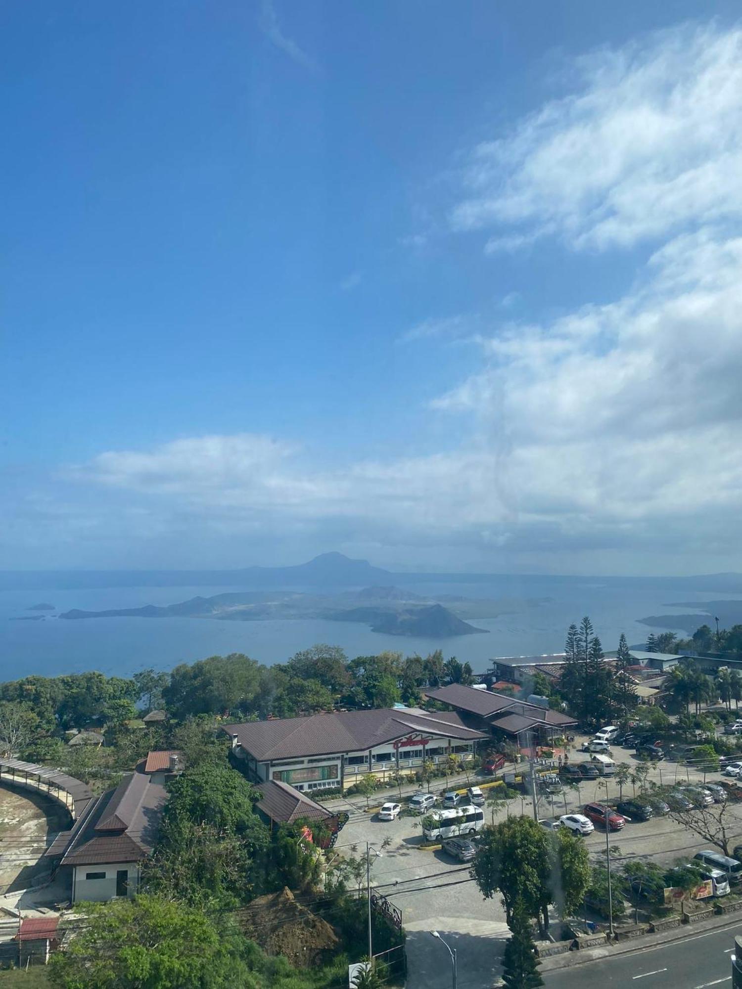 Smdc Tagaytay Taal Lake Condo Cook Netflix No Balcony No Free Parking Тагайтай Экстерьер фото
