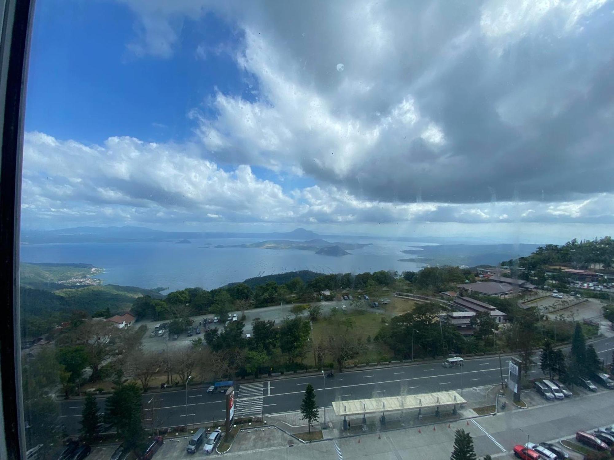 Smdc Tagaytay Taal Lake Condo Cook Netflix No Balcony No Free Parking Тагайтай Экстерьер фото